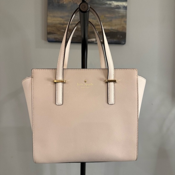 kate spade Handbags - Kate Spade New York Cedar Street Hayden Bag In Blush & Cream with Gold Hardware